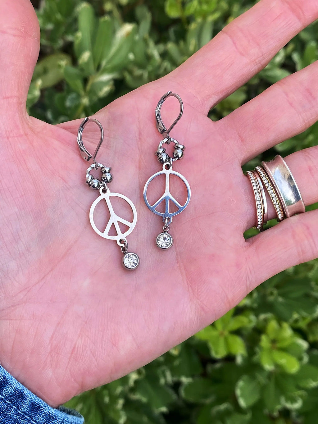 PEACE EARRINGS - Fabs things