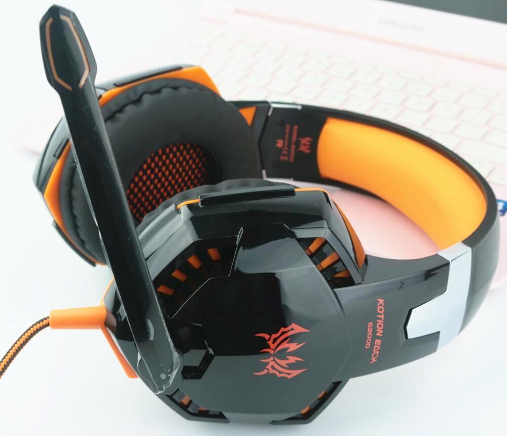 NEW STEVVEX Modern G2000 G9000 Gaming Headsets Big Headphones with Light Mic Stereo Earphones Deep Bass for PC Computer, Laptop and Gaming - Fabs things
