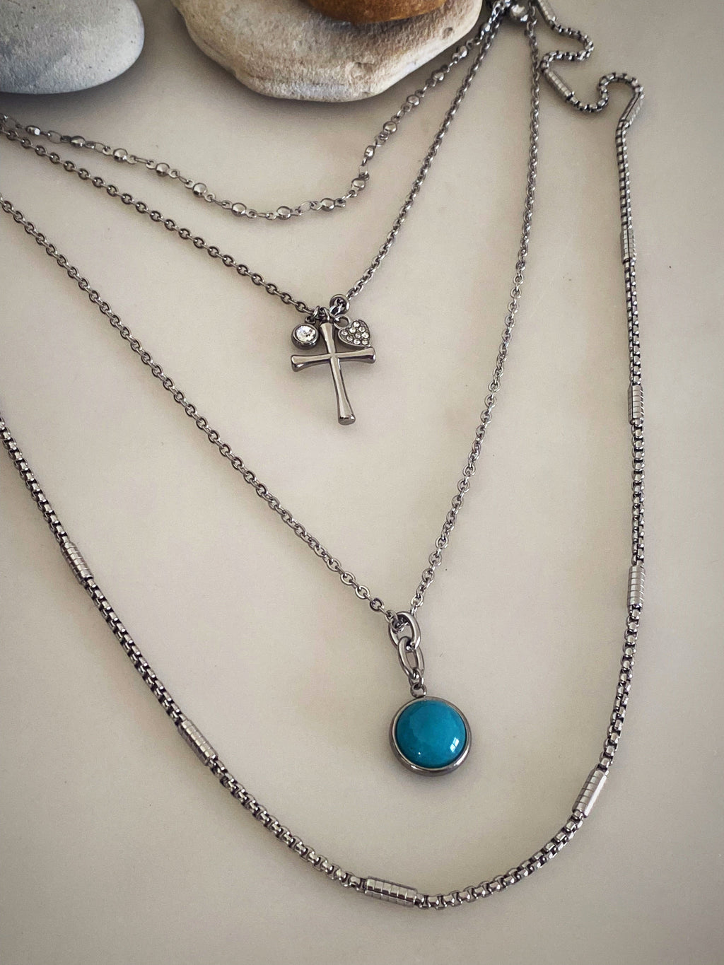 STONE CHARM NECKLACE - Fabs things