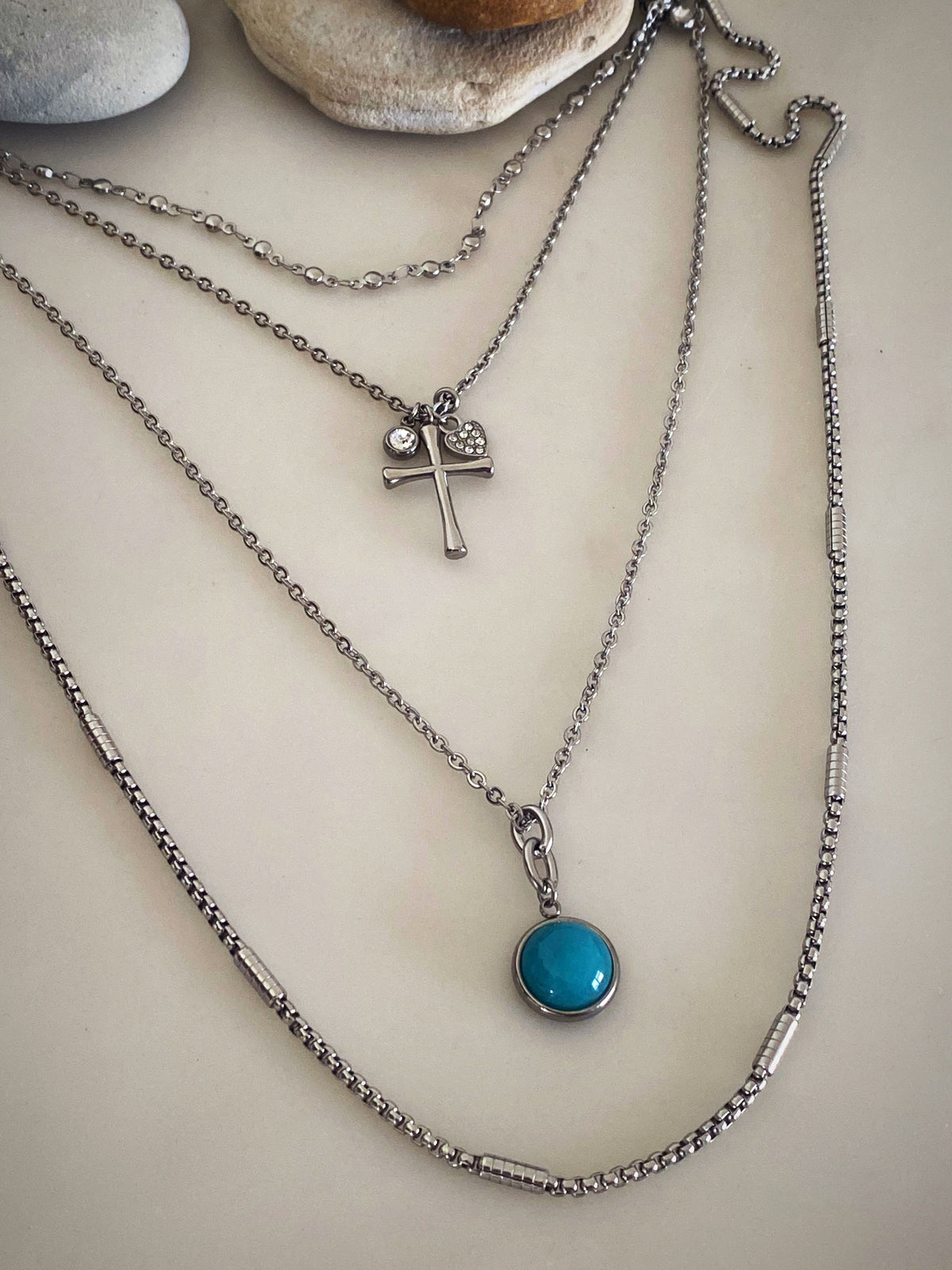 STONE CHARM NECKLACE - Fabs things