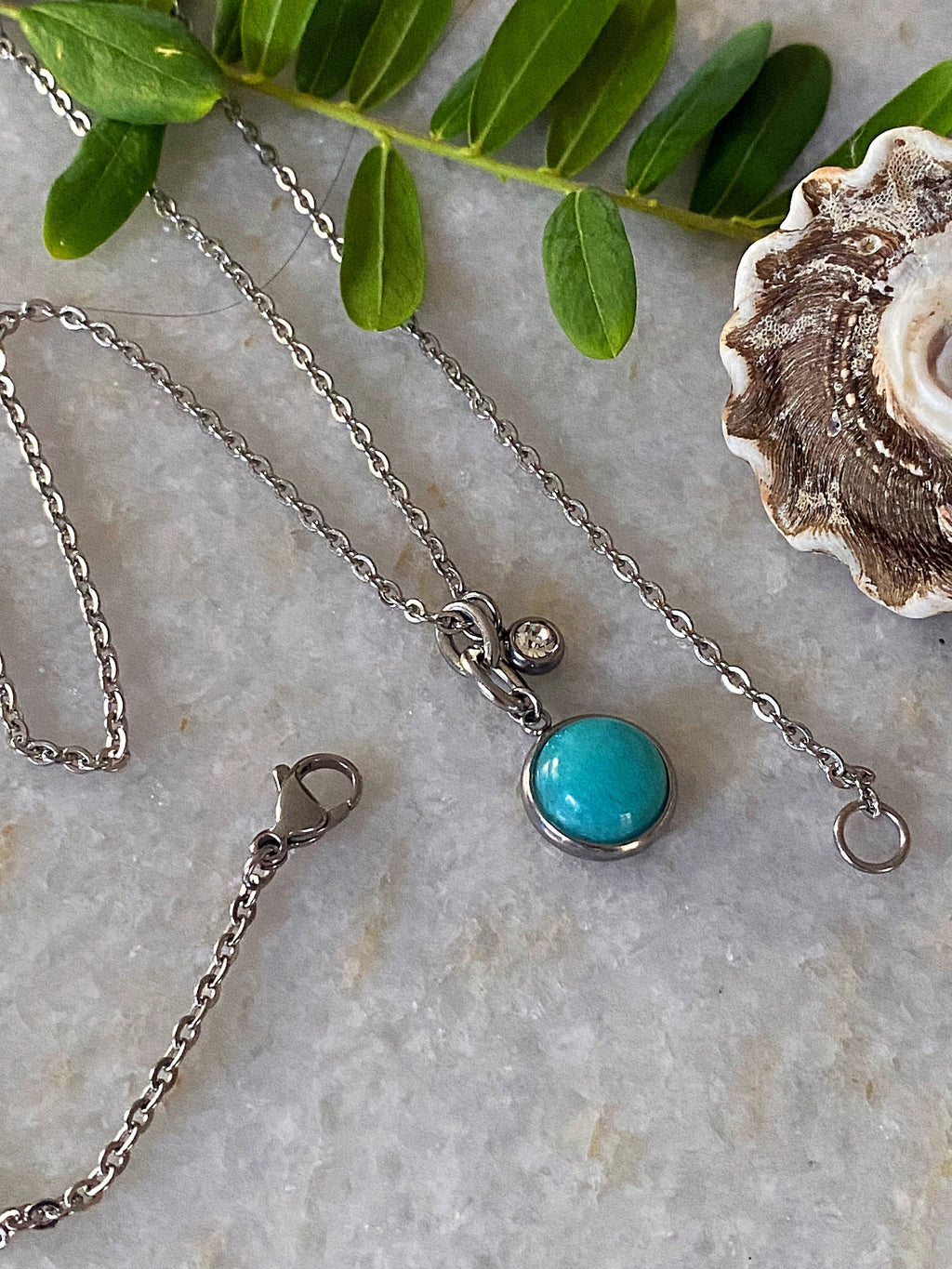 STONE CHARM NECKLACE - Fabs things