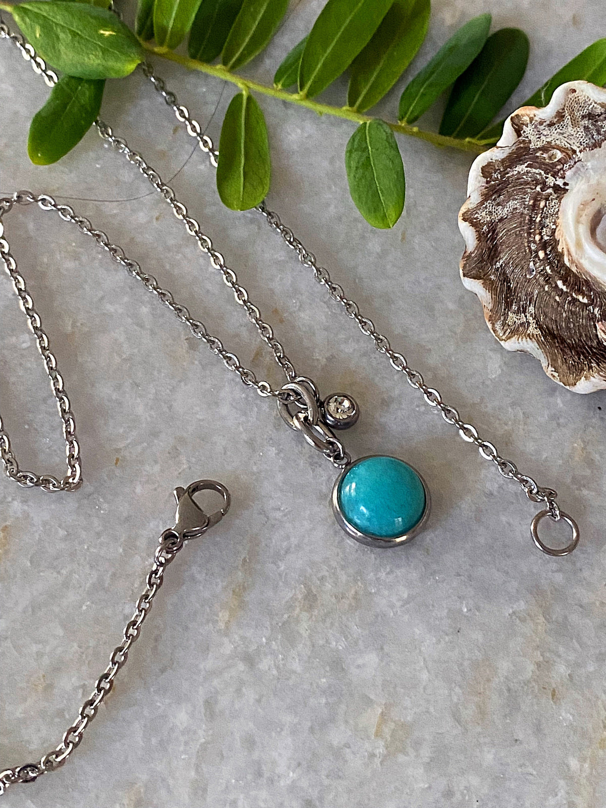 STONE CHARM NECKLACE - Fabs things