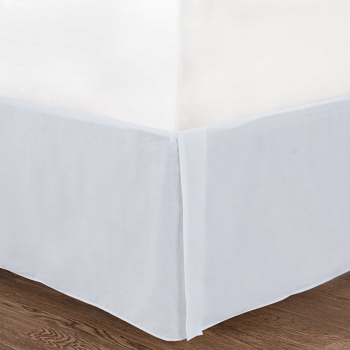 Serenity White Victorian Scalloped Medallion Floral Pure Solid Cotton Reversible Quilt Bedding Set - Fabs things