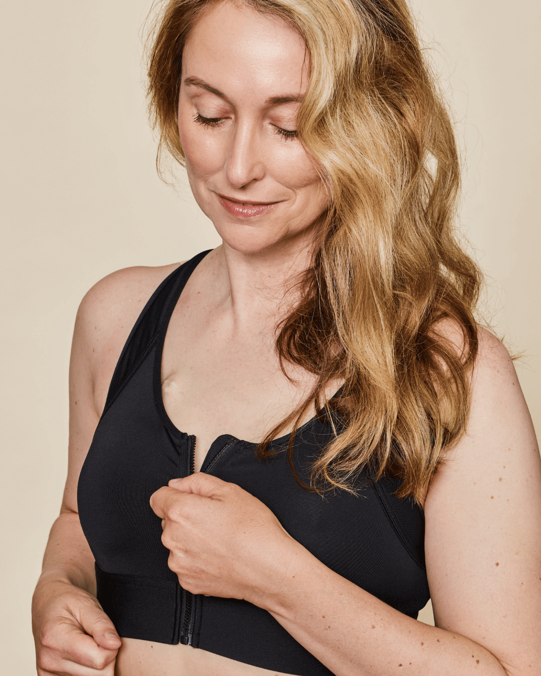 Hero Front‑Closure Sports Bra - Black - Fabs things