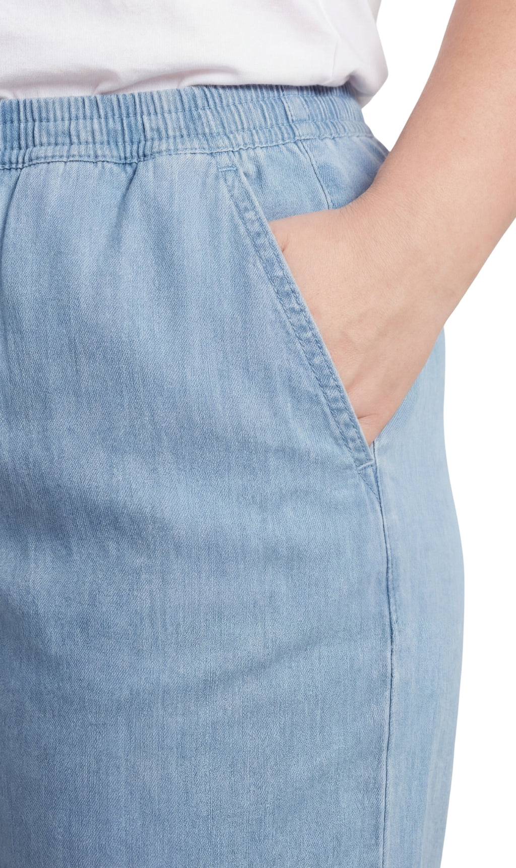 Women's Easy Pull-On Bermuda Shorts in Denim and Twill - Fabs things